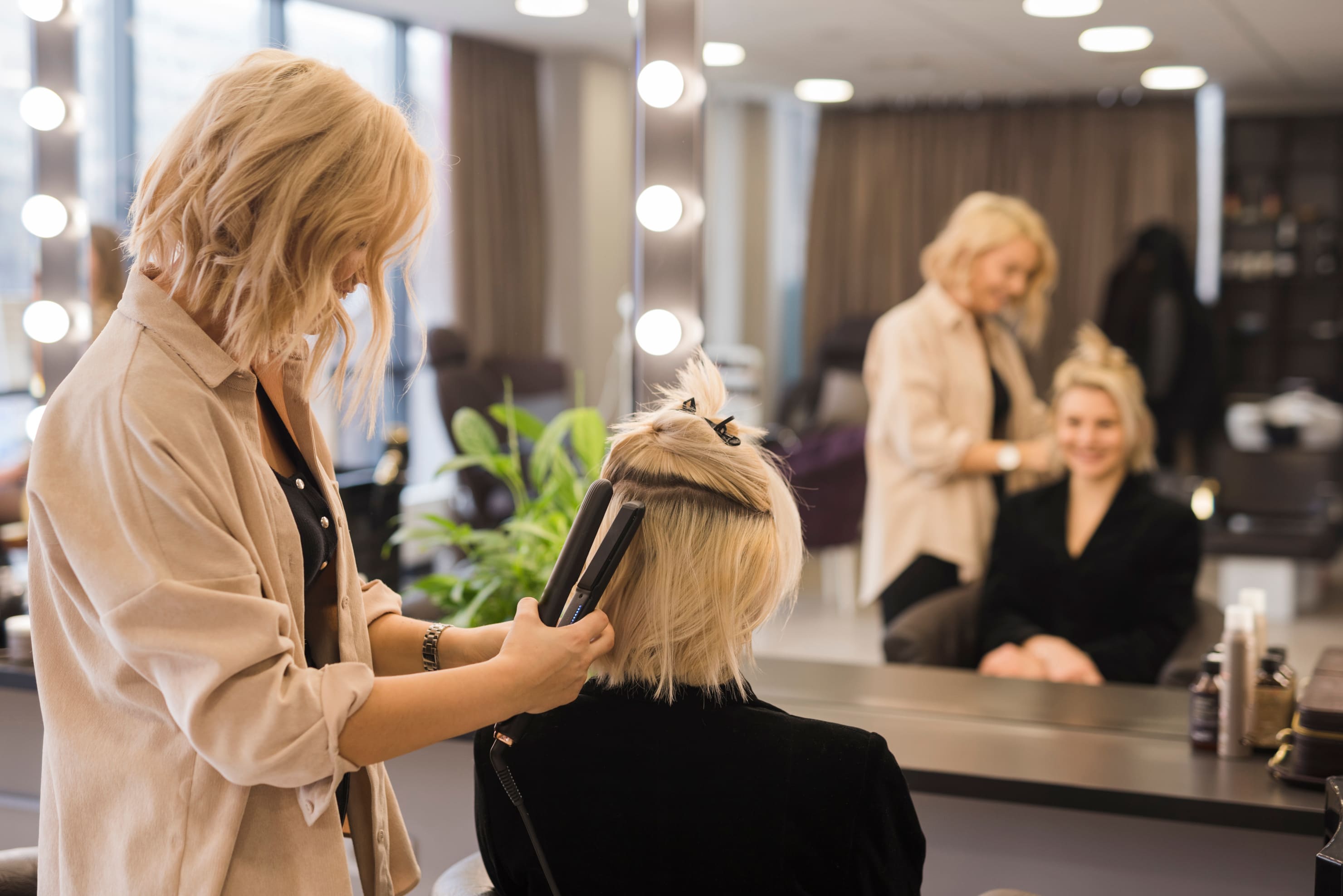 Salon de coiffure professionnel premium accompagné par Cosmonéa à La Réunion